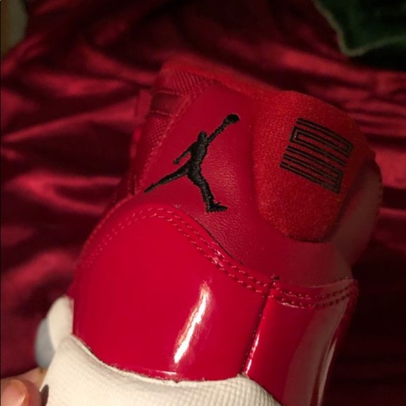 Jordan 11 - Picture 3 of 4